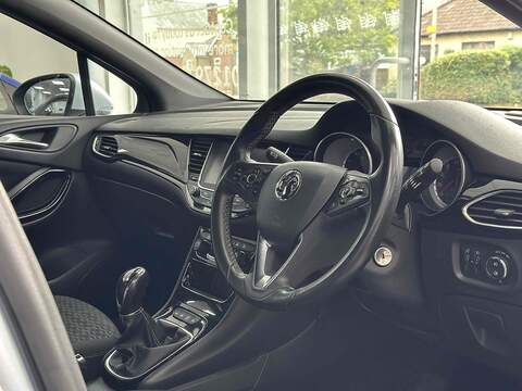 1.4i Turbo SRi Nav Hatchback 5dr Petrol Manual Euro 6 (150 ps)