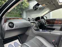 Jaguar XJ d V6 Portfolio - U1155