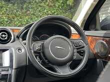 Jaguar XJ d V6 Portfolio - U1155