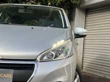 Peugeot 208 PureTech Active - U1194