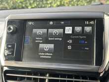 Peugeot 208 PureTech Active - U1194