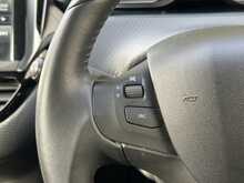 Peugeot 208 PureTech Active - U1194