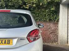 Peugeot 208 PureTech Active - U1194