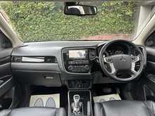 Mitsubishi Outlander h GX4hs - U1220