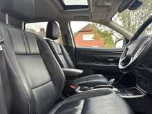 Mitsubishi Outlander h GX4hs - U1220