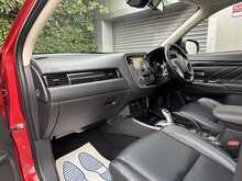 Mitsubishi Outlander h GX4hs - U1220