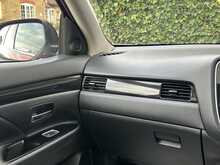 Mitsubishi Outlander h GX4hs - U1220