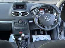 Renault Clio Dynamique TomTom - U1225