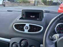 Renault Clio Dynamique TomTom - U1225
