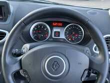 Renault Clio Dynamique TomTom - U1225