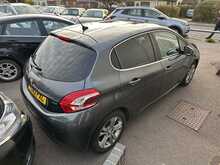 Peugeot 208 VTi Allure - U1229