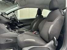 Peugeot 208 PureTech Active - U1251