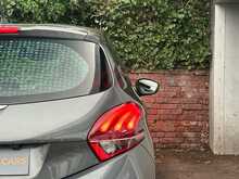 Peugeot 208 PureTech Active - U1251