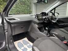 Peugeot 208 PureTech Active - U1251