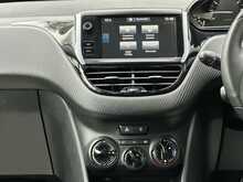 Peugeot 208 PureTech Active - U1251