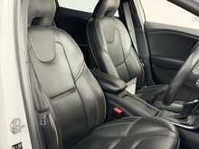 Volvo V40 T3 R-Design Pro - U1304