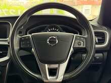Volvo V40 T3 R-Design Pro - U1304