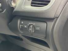 Volvo V40 T3 R-Design Pro - U1304