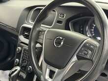 Volvo V40 T3 R-Design Pro - U1304
