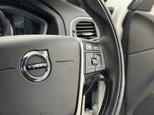 Volvo V40 T3 R-Design Pro - U1304