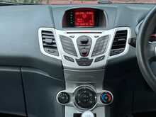 Ford Fiesta Zetec - U1307