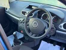 Renault Clio I-Music - U1310