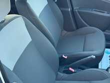 Renault Clio I-Music - U1310