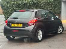 Peugeot 208 PureTech Active - U1318