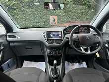 Peugeot 208 PureTech Active - U1318