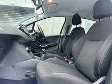 Peugeot 208 PureTech Active - U1318