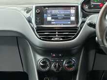 Peugeot 208 PureTech Active - U1318