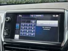 Peugeot 208 PureTech Active - U1318