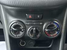 Peugeot 208 PureTech Active - U1318