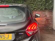 Peugeot 208 PureTech Active - U1318