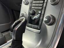 Volvo V70 D4 SE Lux - U1330