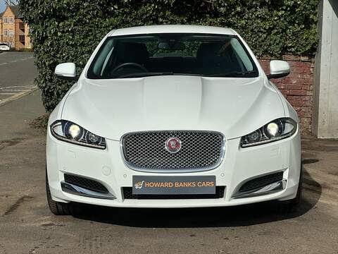 d V6 Premium Luxury Saloon 3.0 Automatic Diesel