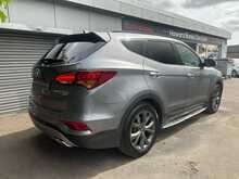 Hyundai Santa Fe CRDi Blue Drive Wiggins Edition - U1357