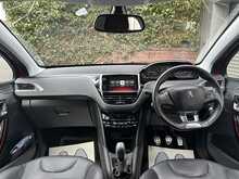 Peugeot 208 PureTech GT Line - U1363