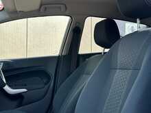 Ford Fiesta Titanium - U1364