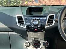 Ford Fiesta Titanium - U1364