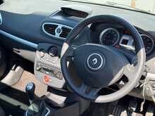 Renault Clio TCe Dynamique SX - U1375