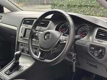 Volkswagen Golf TSI BlueMotion Tech SE - U1386