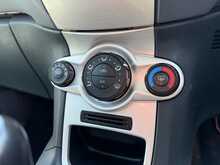 Ford Fiesta Zetec - U1387