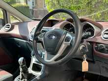 Ford Fiesta Titanium - U1393