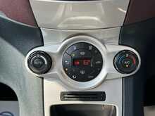 Ford Fiesta Titanium - U1393