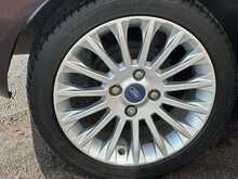 Ford Fiesta Titanium - U1393