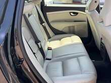Volvo V70 D5 SE Lux - U1421