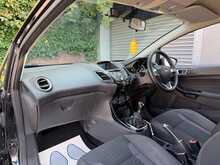 Ford Fiesta Zetec - U1427