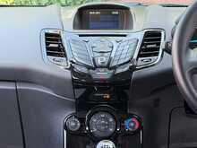 Ford Fiesta Zetec - U1427