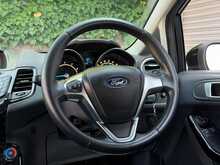 Ford Fiesta Zetec - U1427